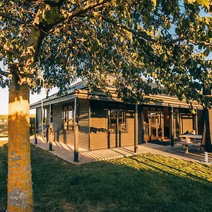 Misty Cove Cellar Door Apartment